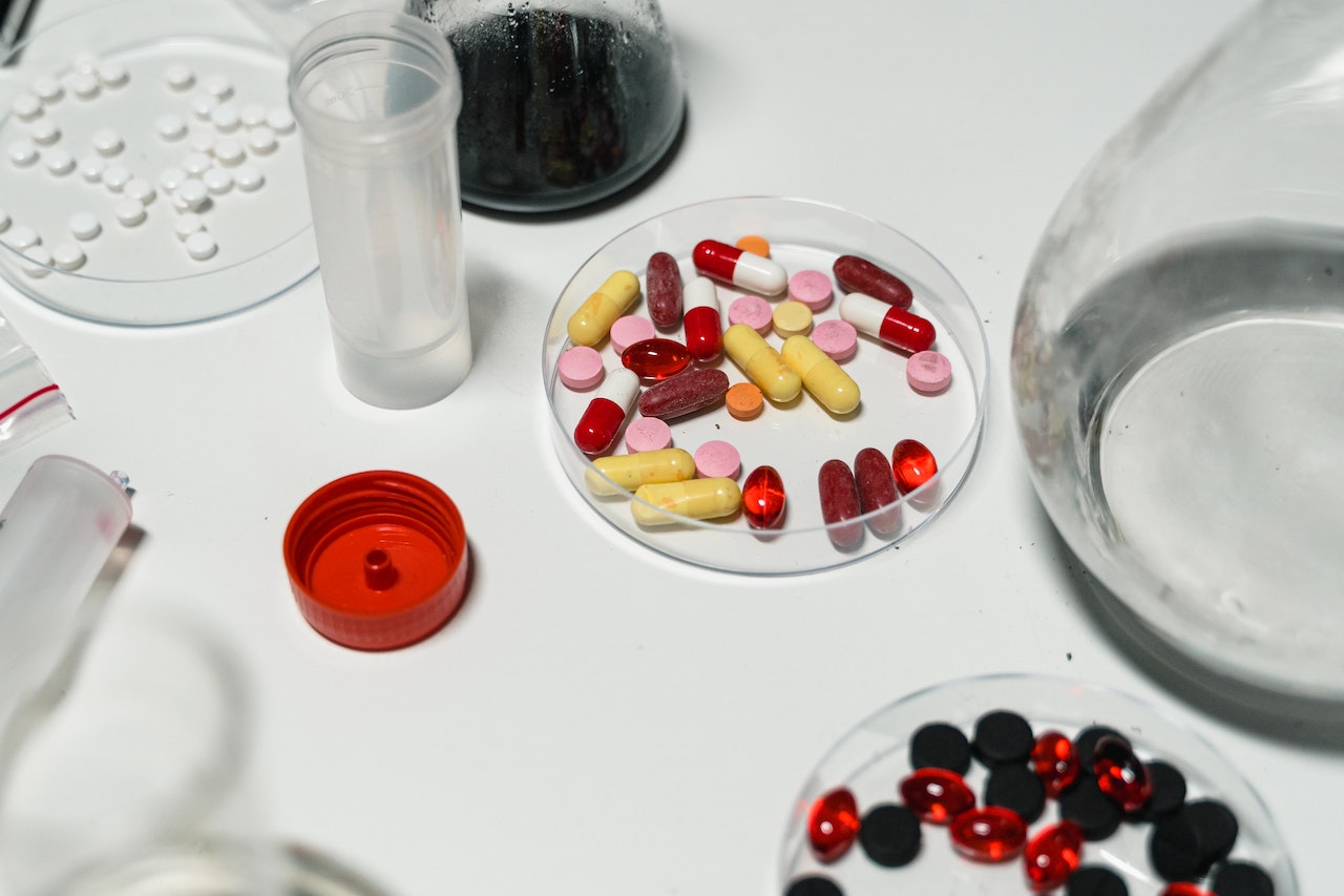 Przepisy dotyczące produktów leczniczych: Klucz do bezpieczeństwa pacjentów